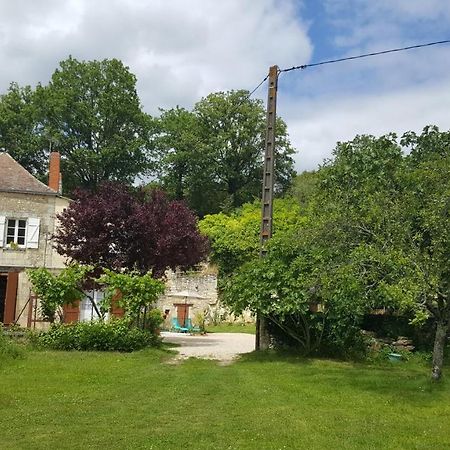 Gite De La Pivarderie Senille Buitenkant foto